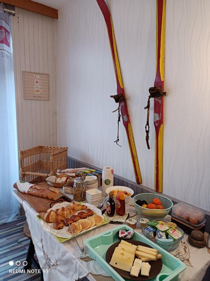 Monts Et Reves Bed & Breakfast Ramonchamp Eksteriør bilde