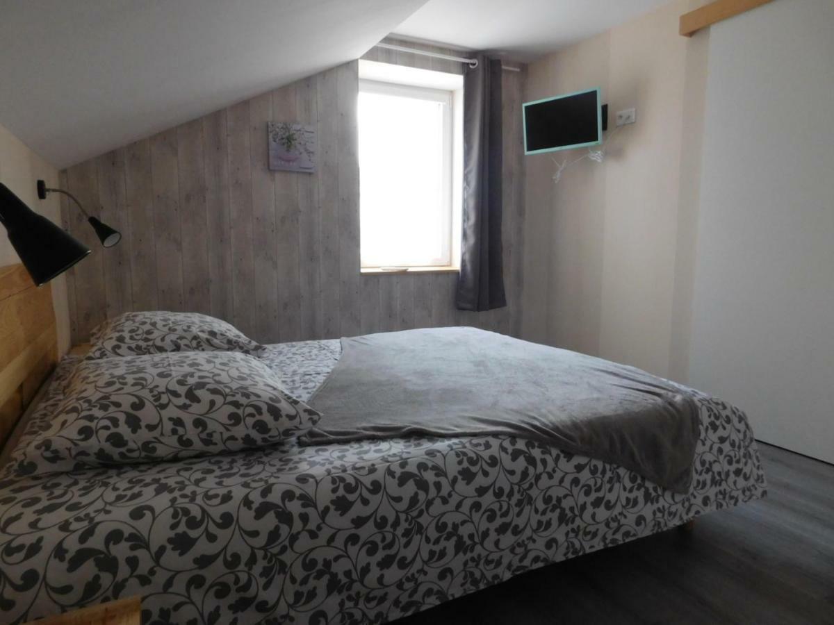 Monts Et Reves Bed & Breakfast Ramonchamp Eksteriør bilde